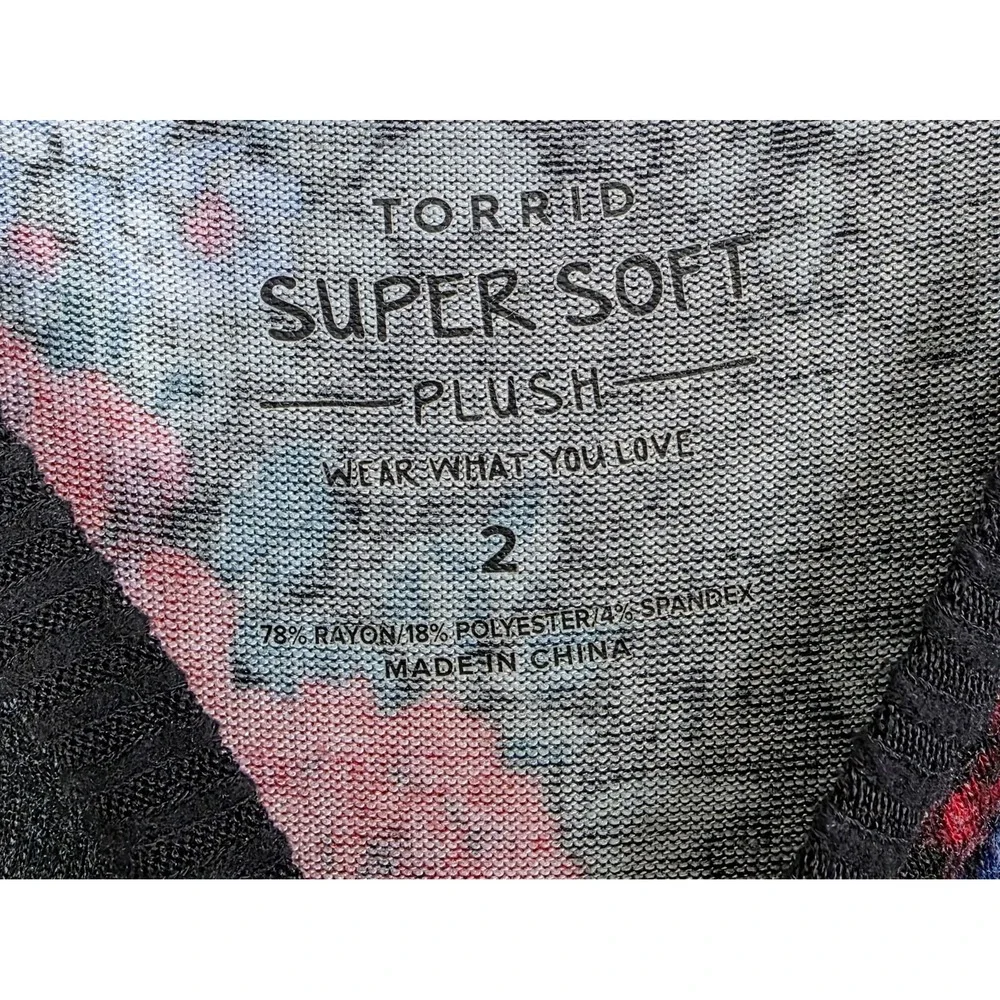 Torrid Dress Womens 2 Black Floral Red Blue Super Soft Plush Long Sleeve Pockets